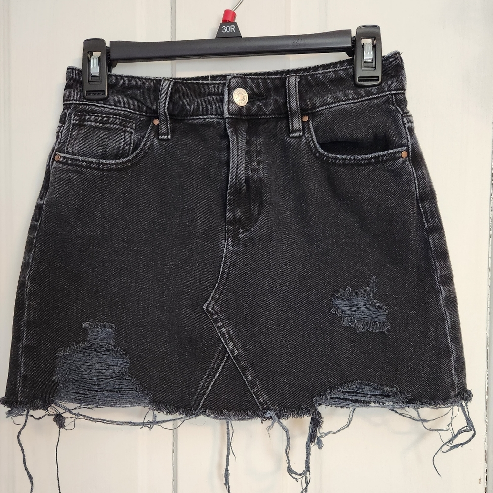 3/$25! Pacsun black Jean mini skirt size 25